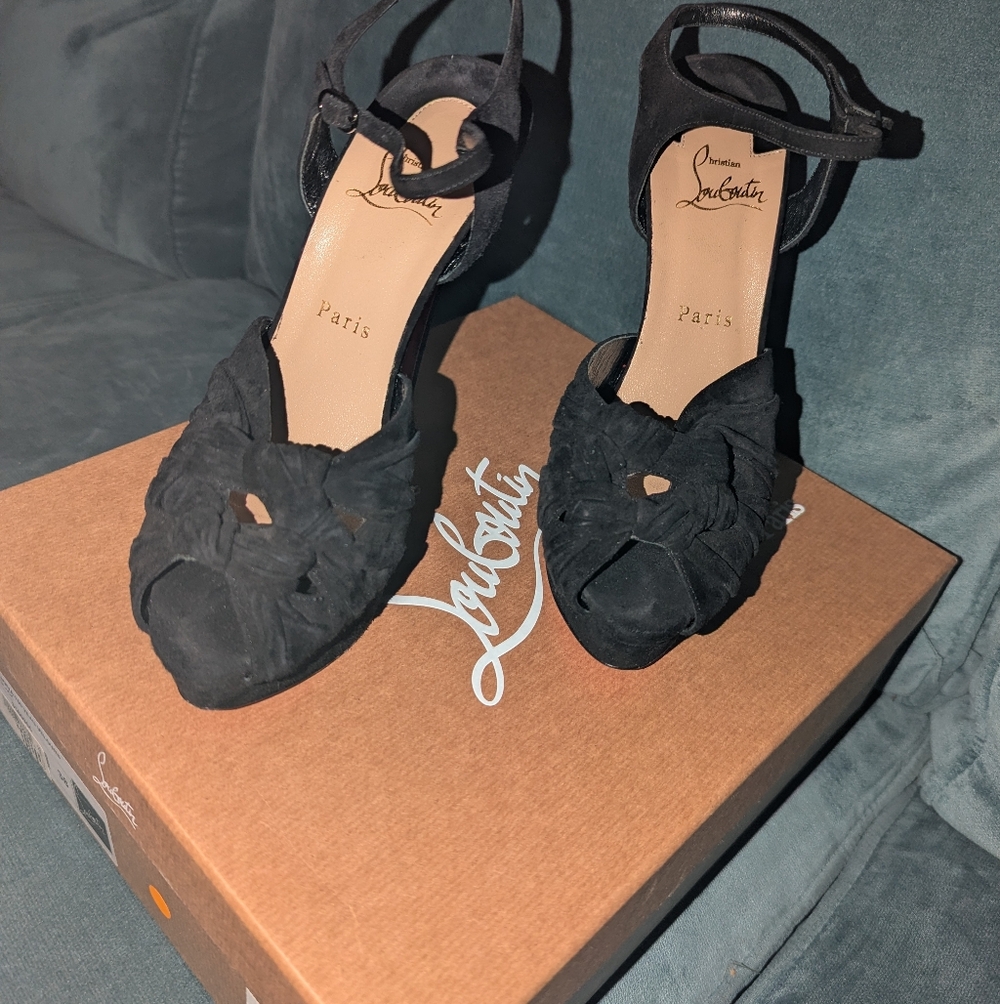 AUTHENTIC Christian Louboutin Black Suede Heel - Ionescadiva 150 Veau Velours